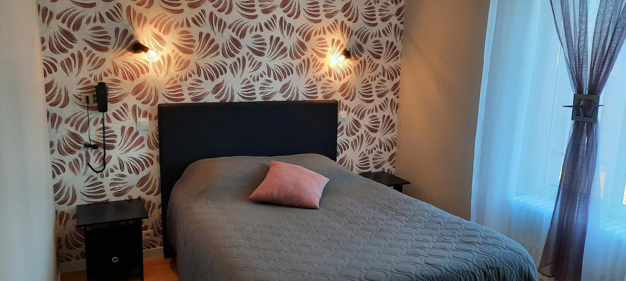 Le Gue De Genes Hotel Ambrieres Les Vallees Luaran gambar
