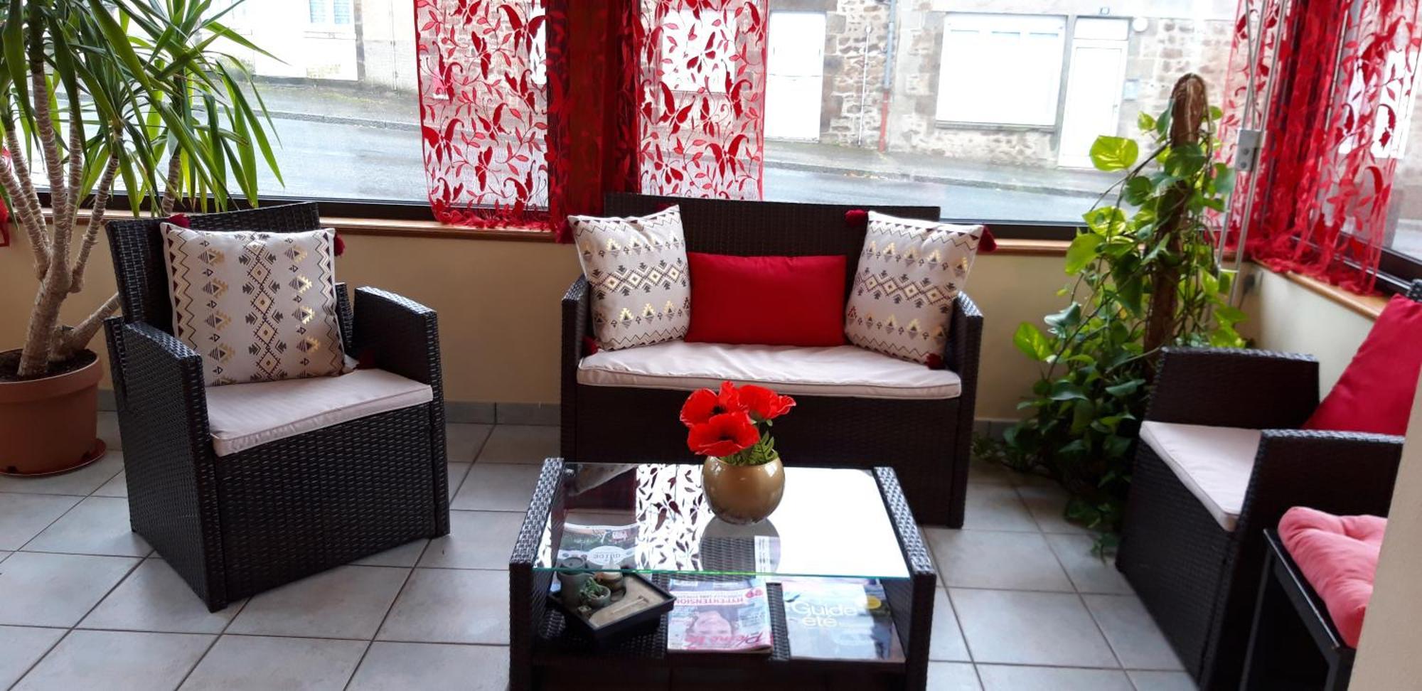 Le Gue De Genes Hotel Ambrieres Les Vallees Luaran gambar